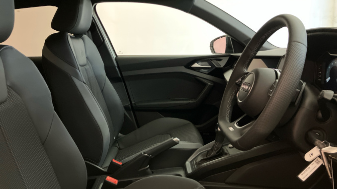 Audi A1 35 TFSI Black Edition 5dr S Tronic [Tech Pack Pro] Petrol Hatchback - Image 15